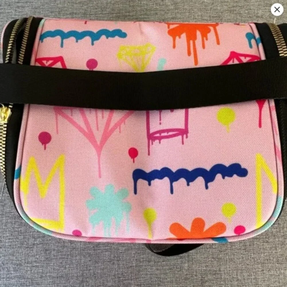 Betsey Johnson Lunch Bag - Picture 2 of 4